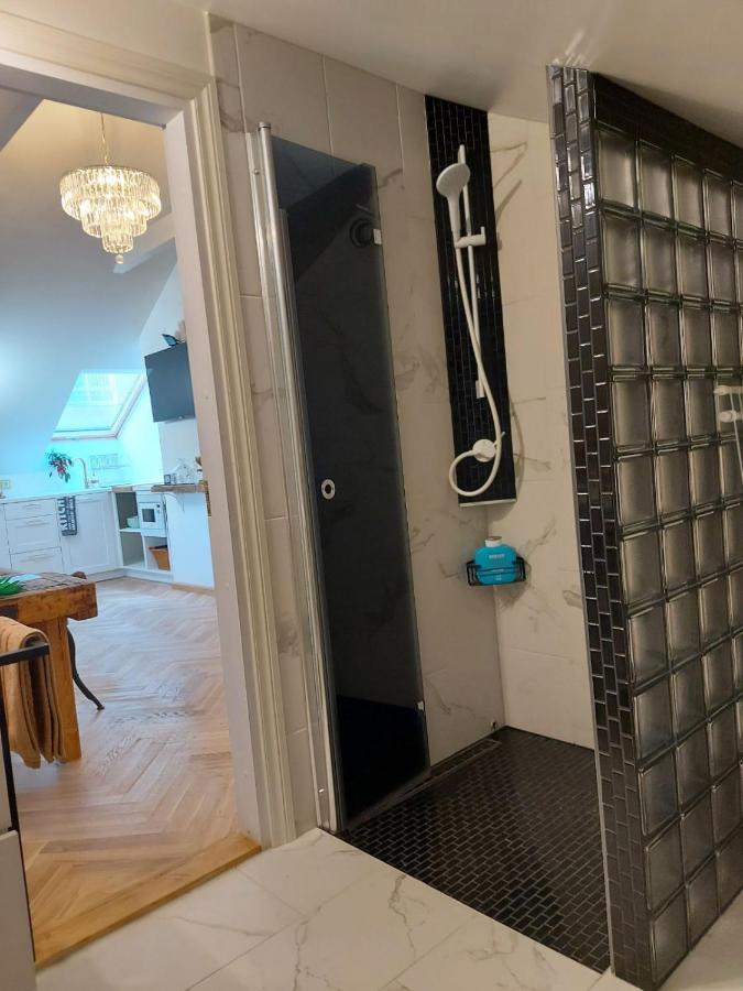 Modern History Apartment Tallin Exterior foto