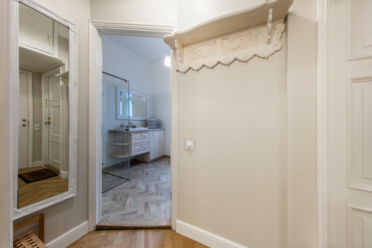 Modern History Apartment Tallin Exterior foto